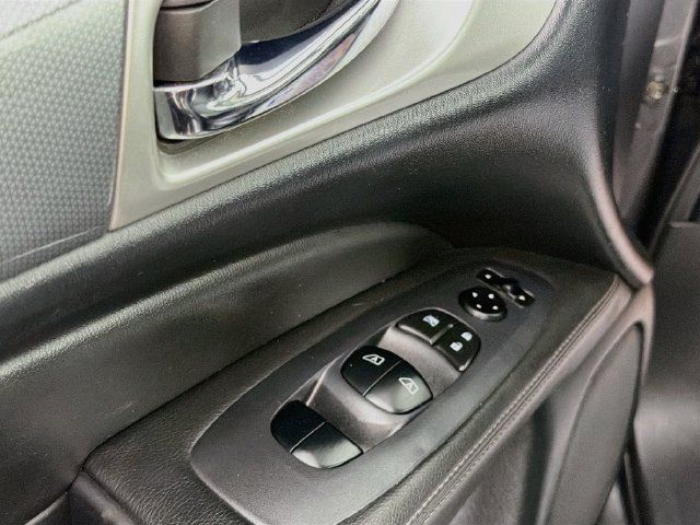 Used 2018 Nissan Pathfinder SL AWD/4WD image 18