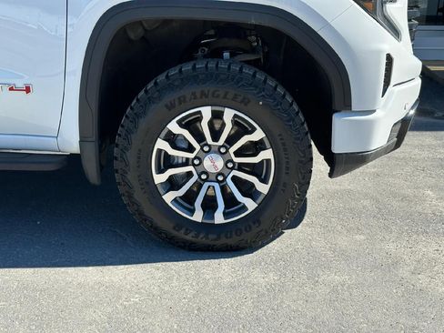 Certified 2023 GMC Sierra 1500 AT4 w/ AT4 Premium Package image 50