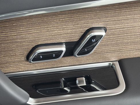 New 2026 Land Rover Range Rover SE image 32