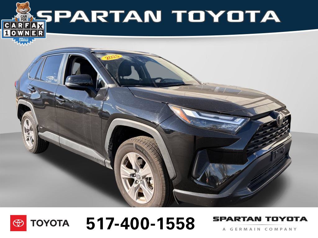 Used 2025 Toyota RAV4 XLE AWD/4WD image 8