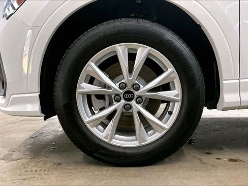 Certified 2025 Audi Q3 2.0T Premium image 12