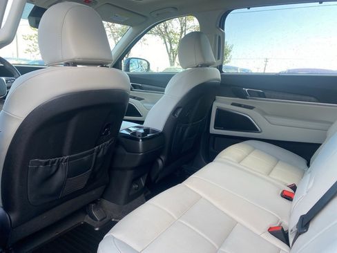 Used 2025 Kia Telluride SX image 22