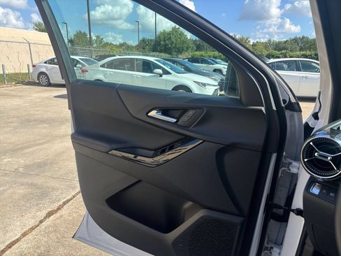 Used 2025 Chevrolet Equinox LT FWD image 18