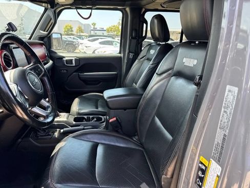 Used 2021 Jeep Gladiator Rubicon w/ Dual Top Group AWD/4WD image 9