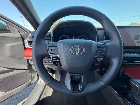 Used 2025 Toyota Camry XSE FWD image 16