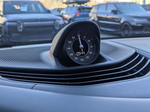 Used 2021 Porsche Taycan Turbo image 25