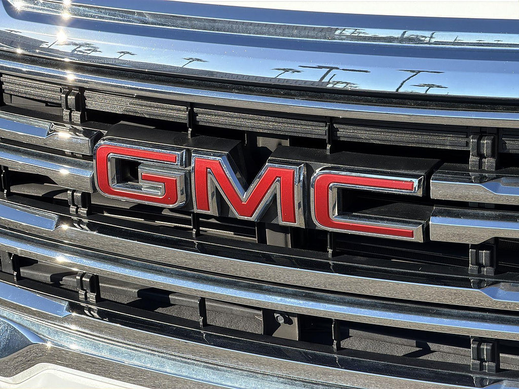 Used 2023 GMC Acadia SLE FWD image 29
