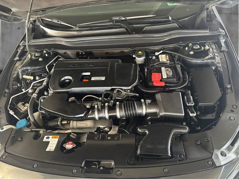 Used 2019 Honda Accord Sport image 11