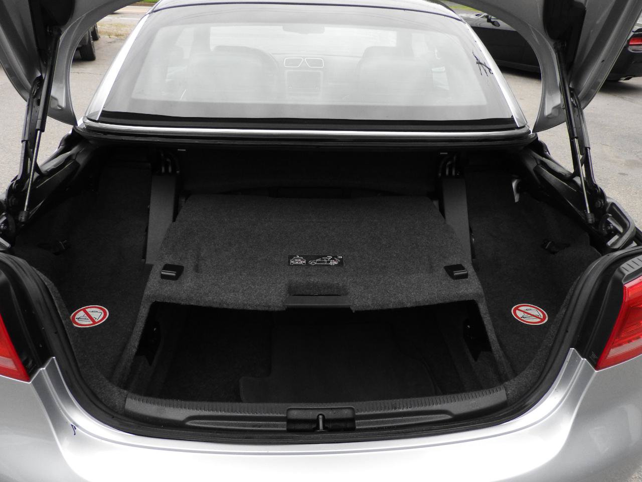 Used 2013 Volkswagen Eos FWD image 14