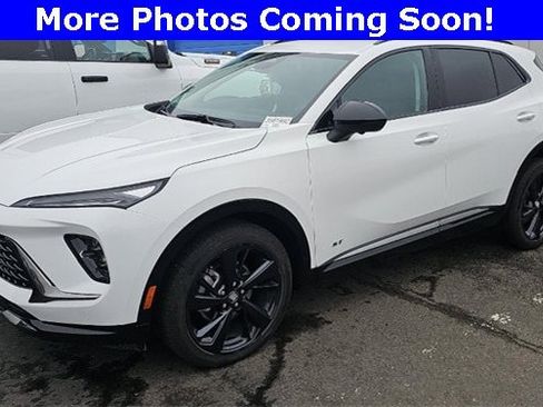 Used 2025 Buick Envision Sport Touring image 1