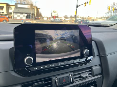 Certified 2024 Nissan Pathfinder S image 19