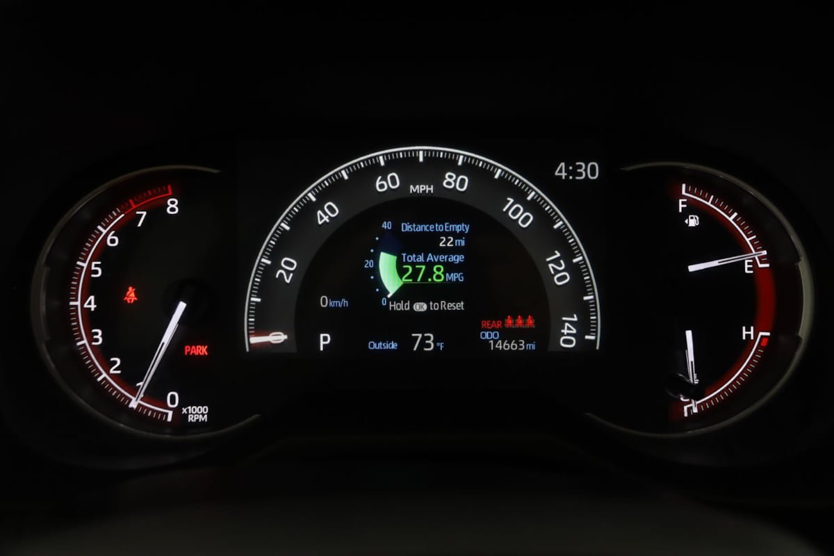 Used 2025 Toyota RAV4 LE AWD/4WD image 15