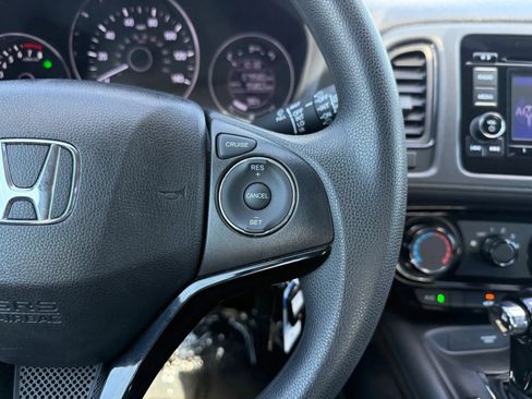 Used 2021 Honda HR-V LX image 20