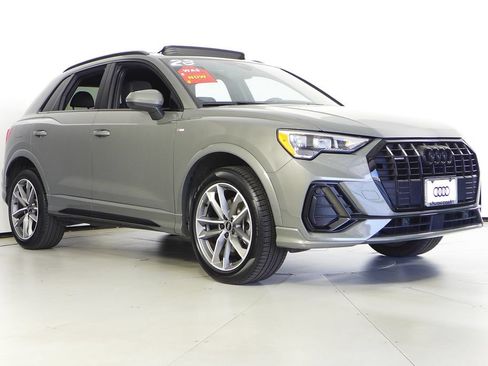 Used 2021 Audi Q3 2.0T Premium AWD/4WD image 4