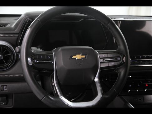 Used 2024 Chevrolet Colorado LT w/ LT Convenience Package II AWD/4WD image 7