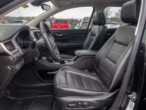 Used 2022 GMC Acadia Denali w/ GMC Pro Grade Package image 12