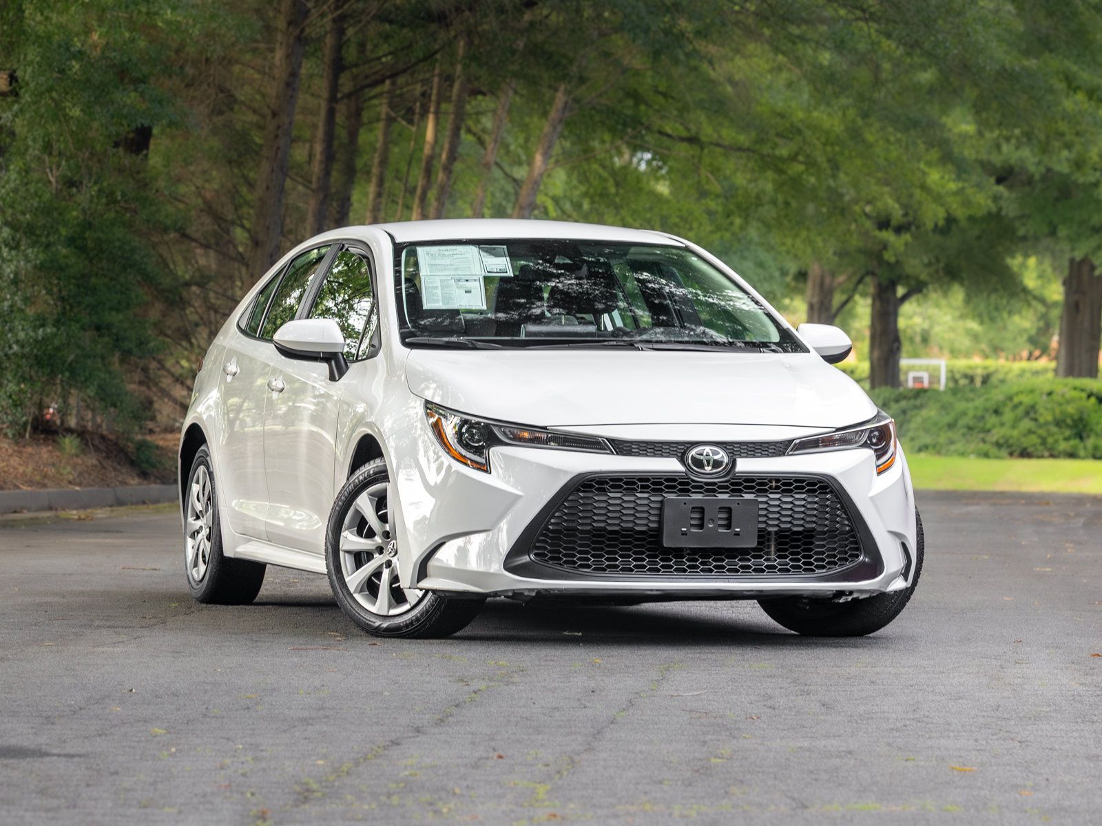 Used 2021 Toyota Corolla LE FWD image 1