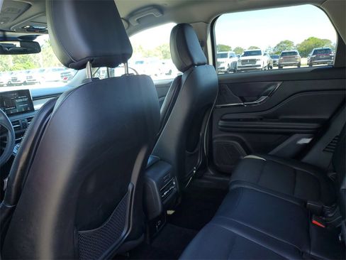 Certified 2022 Lincoln Corsair AWD w/ Equipment Group 101A image 10