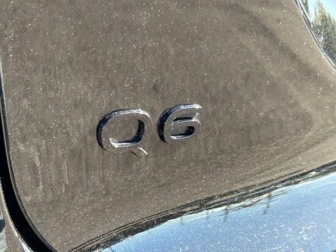 Used 2025 Audi Q6 e-tron Premium w/ Convenience Package RWD image 56