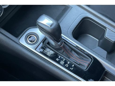 Used 2025 Nissan Sentra SR FWD image 31