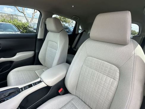 Used 2025 Honda HR-V LX image 14