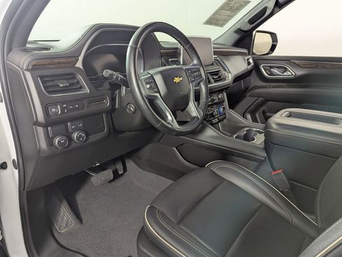 Used 2023 Chevrolet Suburban Premier image 82