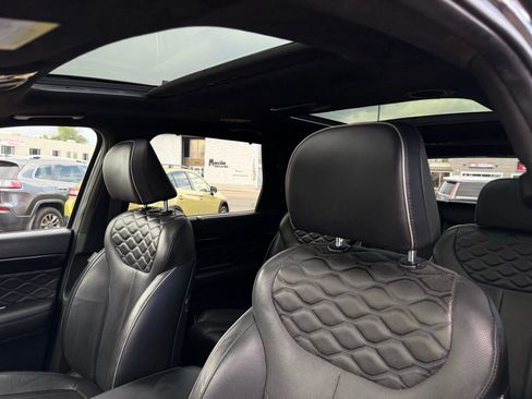 Used 2021 Hyundai Palisade Calligraphy image 13