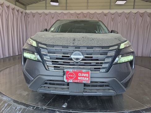 Used 2025 Nissan Rogue SV FWD image 11