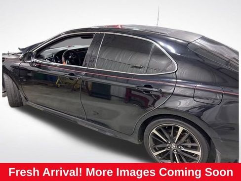 Used 2018 Toyota Camry XSE image 1