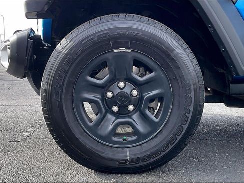 Used 2023 Jeep Gladiator Sport w/ Trailer Tow Package image 11