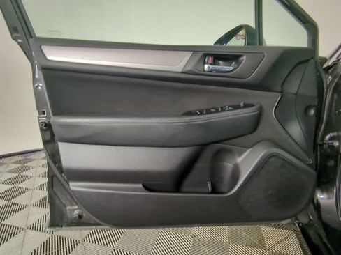 Used 2017 Subaru Legacy 2.5i Premium AWD/4WD image 30