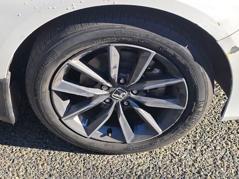 Used 2021 Honda Accord EX-L image 9