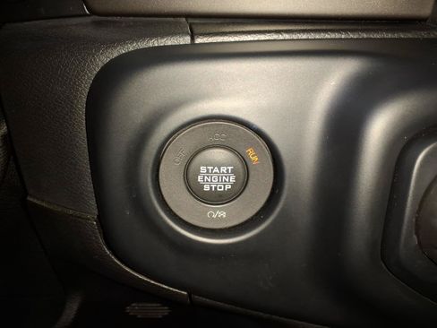 Used 2019 Jeep Wrangler Sport AWD/4WD image 22
