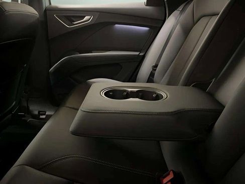 Used 2024 Audi Q4 e-tron Premium w/ Convenience Package image 71