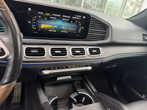 Used 2022 Mercedes-Benz GLS 450 4MATIC image 7