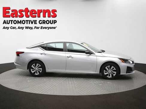 Used 2024 Nissan Altima 2.5 S FWD image 45