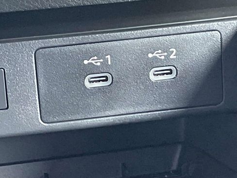 Used 2025 Nissan Kicks SR image 28