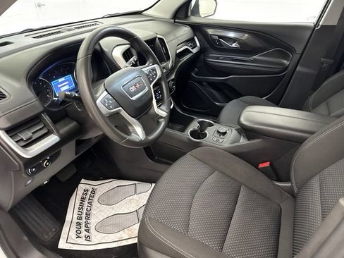 Used 2024 GMC Terrain SLE w/ Driver Convenience Package AWD/4WD image 9