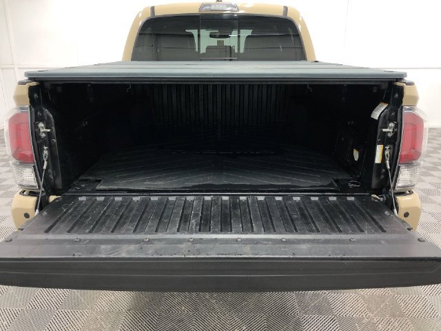 Used 2020 Toyota Tacoma Limited AWD/4WD image 25