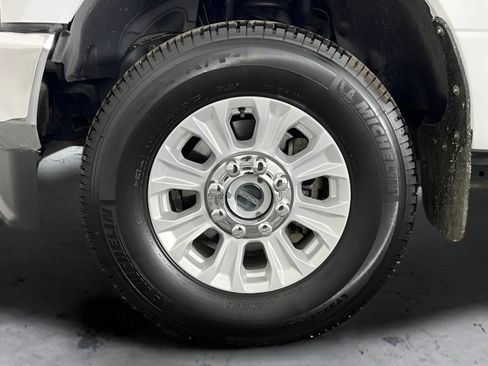 Used 2022 Ford F350 XLT w/ XLT Value Package AWD/4WD image 23
