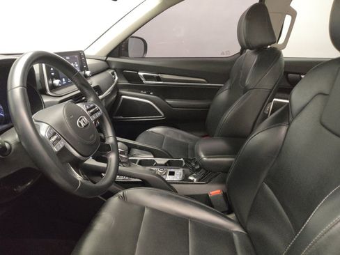 Used 2020 Kia Telluride LX image 17