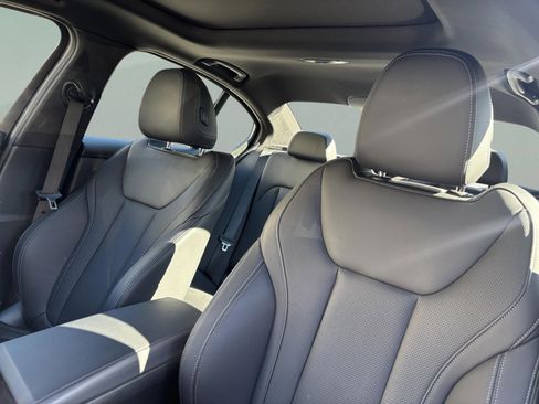 Used 2022 BMW 330i Sedan w/ Driving Assistance Package image 17