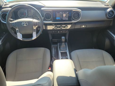 Used 2018 Toyota Tacoma SR5 image 14