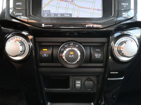 Used 2018 Toyota 4Runner TRD Off-Road image 17