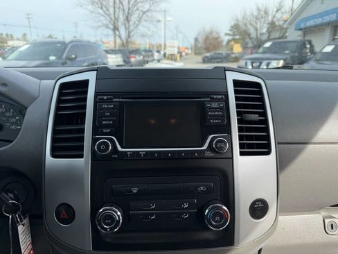 Used 2018 Nissan Frontier S image 25