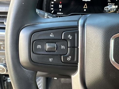 Used 2023 GMC Yukon SLT w/ SLT Luxury Package image 33