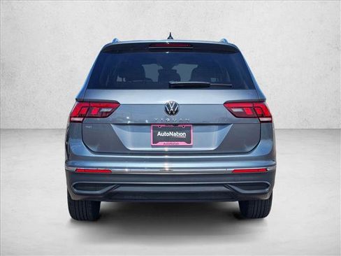 Used 2023 Volkswagen Tiguan SE FWD image 7