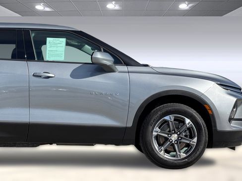 Used 2025 Chevrolet Blazer LT image 34