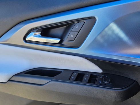 New 2026 Chevrolet Equinox EV LT image 28