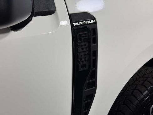 Used 2025 Ford F250 Platinum AWD/4WD image 19